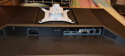 Set of Two HP EliteDisplay E24i G4 Monitors with Dual Monitor Arm – Complete Bundle (Second-Hand)