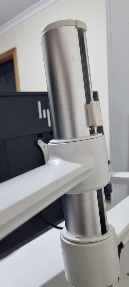 Set of Two HP EliteDisplay E24i G4 Monitors with Dual Monitor Arm – Complete Bundle (Second-Hand)