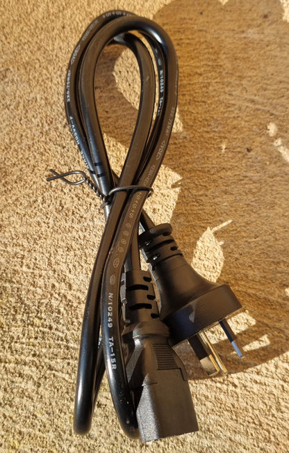 Premium Power Cable - Reliable and Durable Power Solution (Second-Hand)
